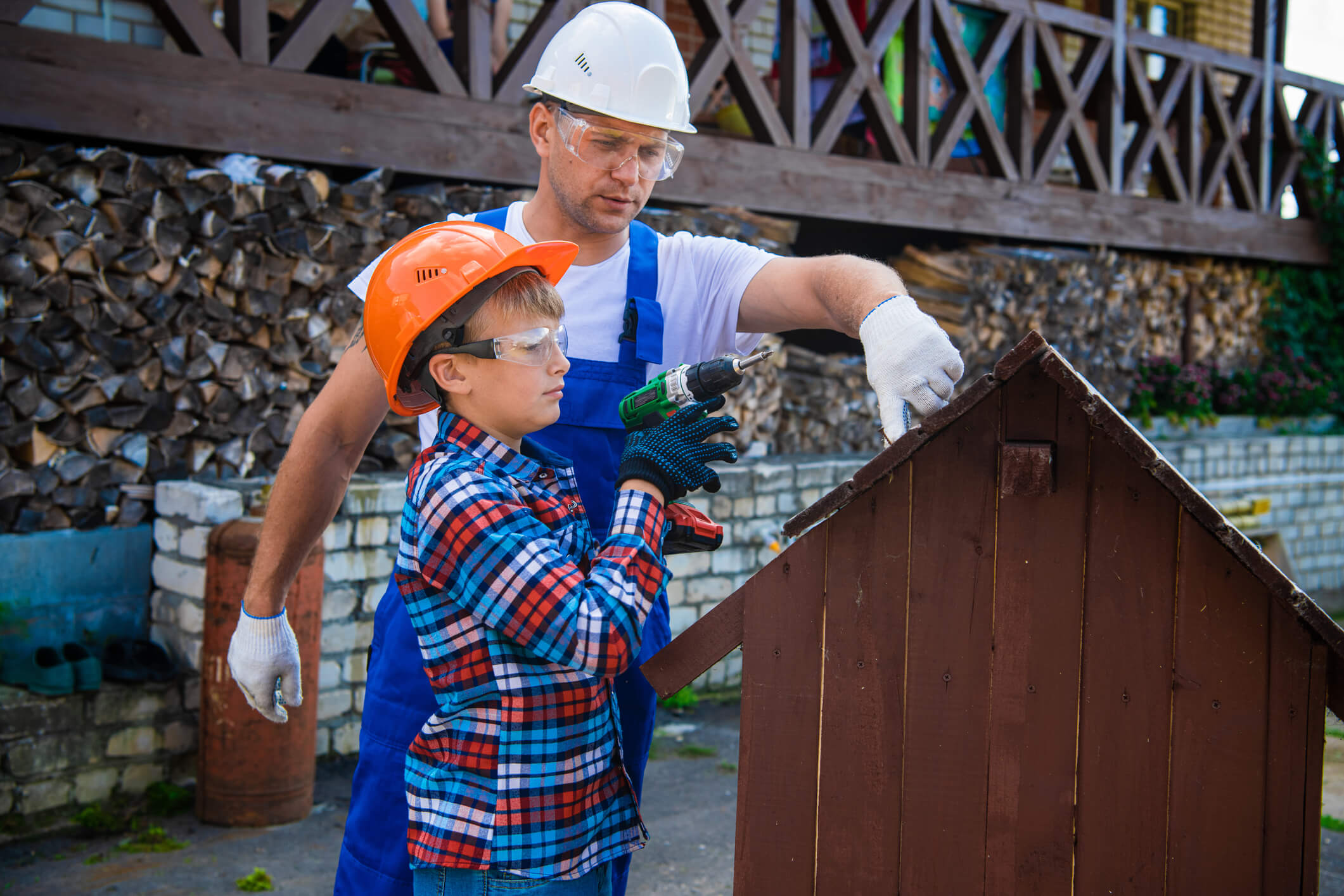 Hogyan és hogyan ne használjuk a polifoam-ot a kutya környezetében?